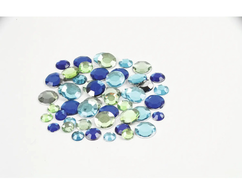 Verschiedenfarbige Strasssteine in verschiedenen Größen