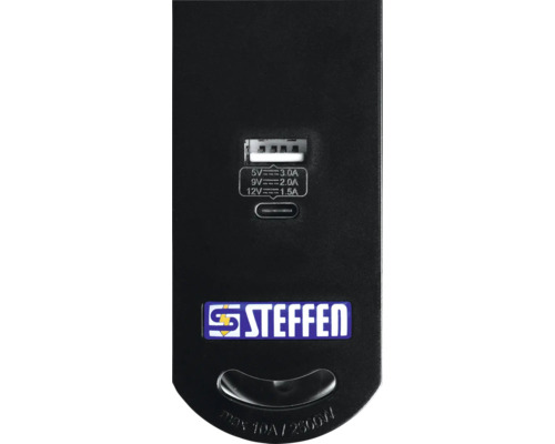 Ports USB et USB-C sur un appareil noir avec le logo Steffen