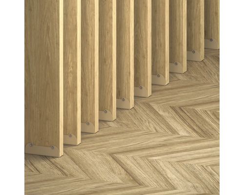 Lambris en bois et parquet à chevrons