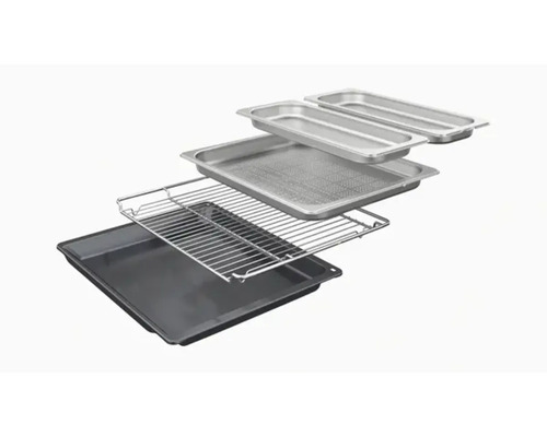 Plusieurs plaques et grilles pour fours.