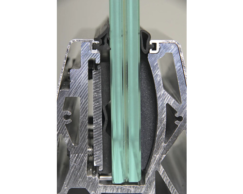 Schnittansicht eines Fensterrahmens mit Doppelverglasung