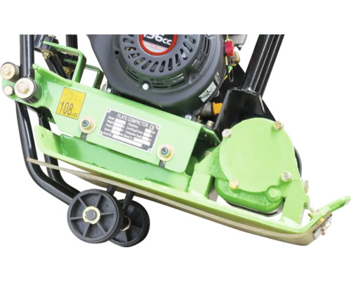 Detailansicht einer Rüttelplatte mit Motor, Rädern und technischen Daten.