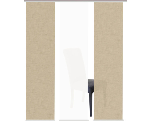 Drei Schiebegardinen vor einem Stuhl