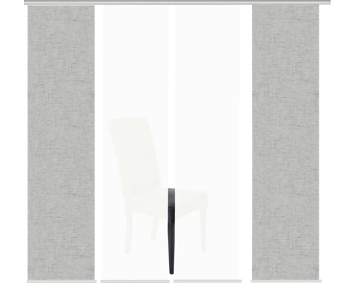 Schiebegardine mit Stoffstruktur vor einem Stuhl