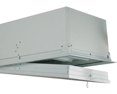 Escalier escamotable en métal, rentré