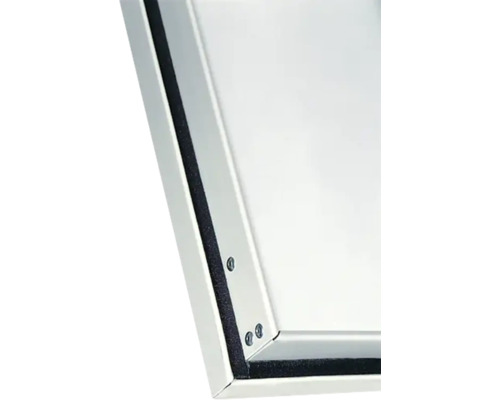 Vue détaillée d''un cadre en aluminium avec joint et vis