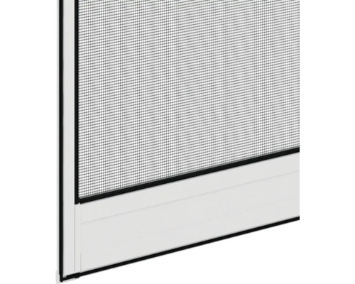Vue détaillée d''une fenêtre anti-moustiques avec cadre et filet
