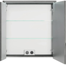 Armoire de toilette ouverte avec deux étagères en verre et prise intégrée