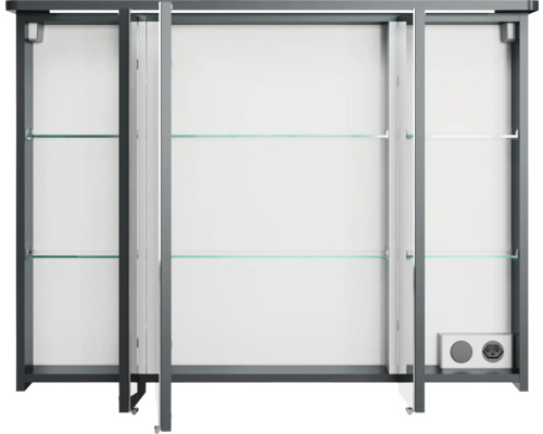 Armoire de toilette ouverte avec étagères en verre et prise électrique