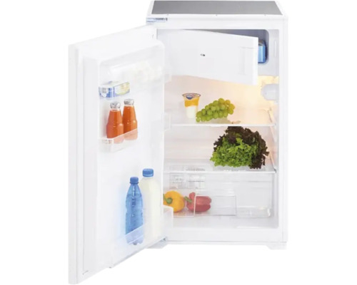 Réfrigérateur ouvert avec des aliments