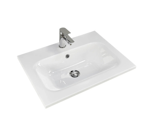 Lavabo en céramique avec robinet pour la salle de bain
