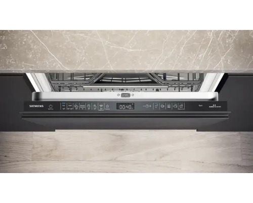 Lave-vaisselle Siemens ouvert avec panneau de commande