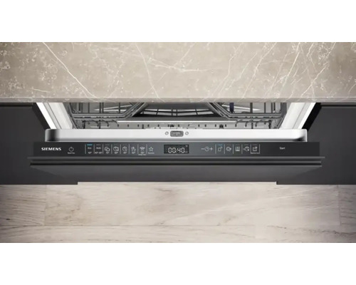 Lave-vaisselle Siemens avec porte ouverte et panneau de commande