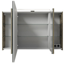 Armoire de toilette ouverte avec étagères en verre
