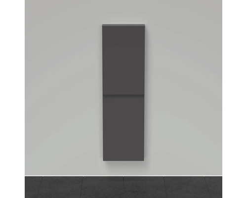 Grauer Badheizkörper an Wand montiert