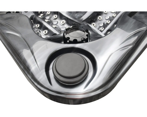 Gros plan d''un bain à remous avec commandes