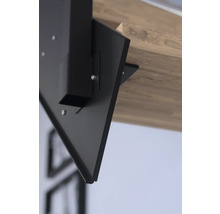 Vue détaillée d''un support de table noir sur un plateau de table