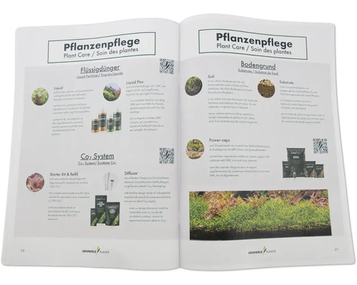 Doppelseitige Broschüre über Pflanzenpflegeprodukte für Aquarien, einschließlich Flüssigdünger, CO2-Systeme und Bodengrund.