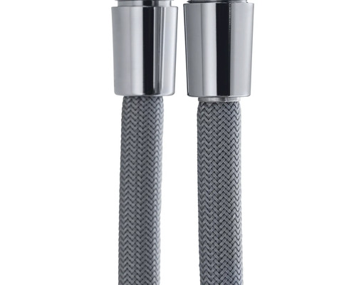 Zwei Brauseschläuche mit metallischen Anschlüssen