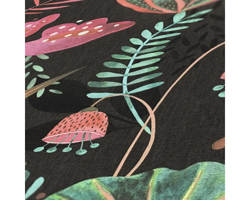 Gros plan d''un papier peint à motifs floraux