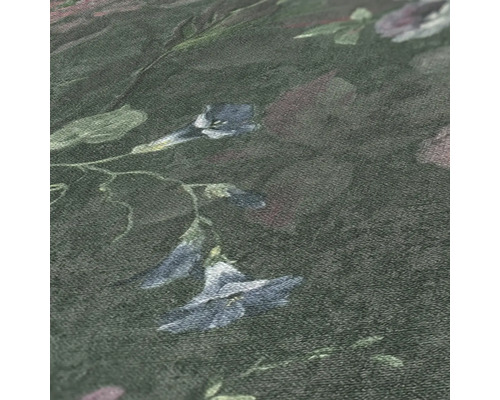 Gros plan d''un papier peint à motifs avec un motif floral