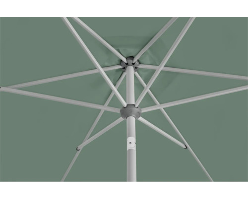 Vue intérieure d''un parasol avec armature métallique