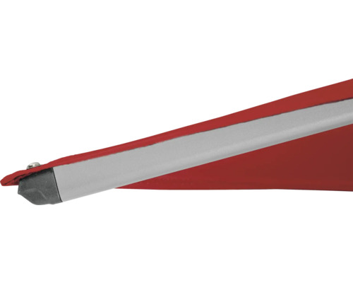 Detail einer Markise mit Aluminiumgestell und Stoff