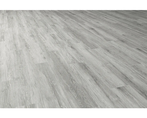 Plancher en bois clair avec aspect stratifié