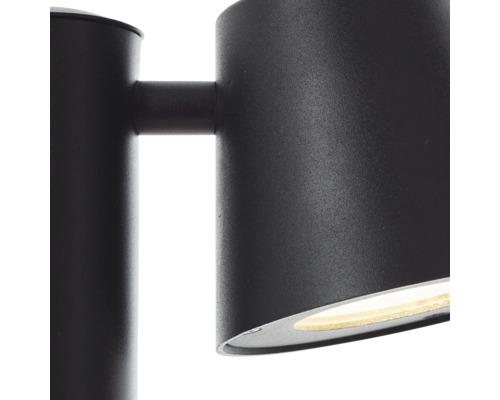 Detailaufnahme einer schwarzen Aussenleuchte