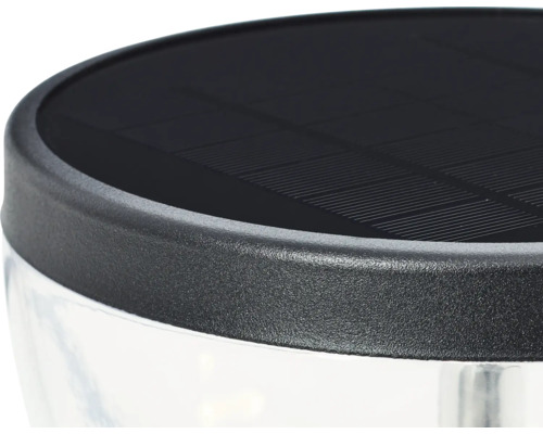 Vue détaillée d''une lampe solaire avec panneau solaire