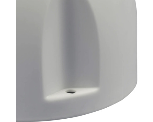 Gros plan d''un réservoir d''eau avec évacuation