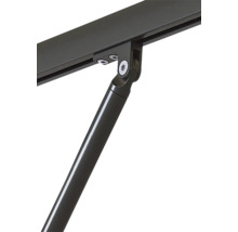 Gros plan sur une articulation avec une entretoise pour la stabilisation