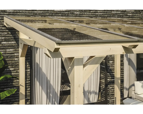 Vue détaillée d''un pavillon en bois avec toit transparent