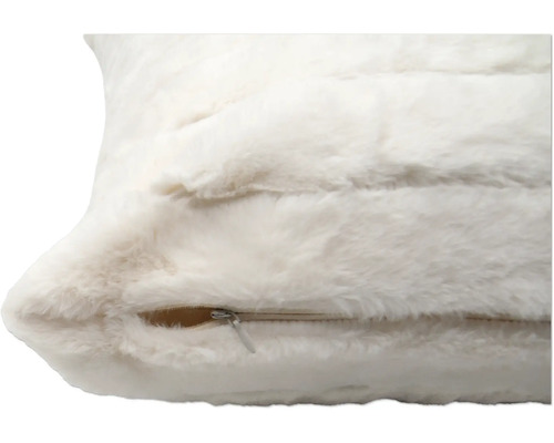 Coussin avec texture de fourrure et fermeture éclair