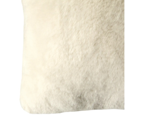 Coussin décoratif aspect fourrure