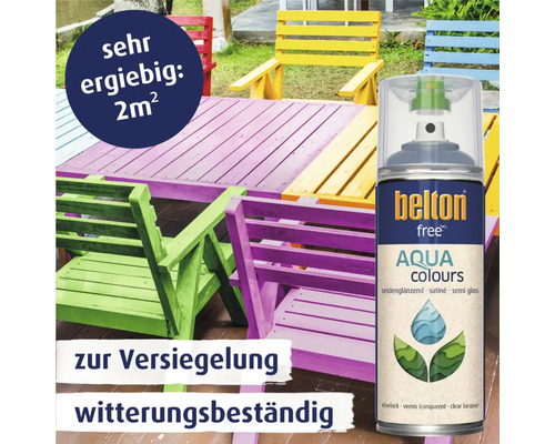 Belton Free Aqua Colours Spraydose mit bemalten Gartenmöbeln im Hintergrund