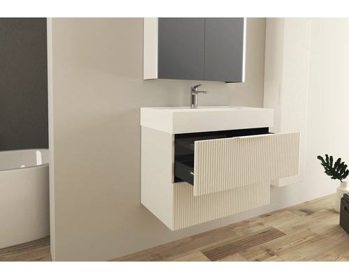 Salle de bain moderne avec meuble sous-lavabo, lavabo et armoire de toilette pour une ambiance élégante