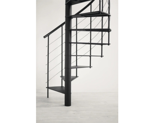 Escalier en colimaçon noir en métal avec rampe
