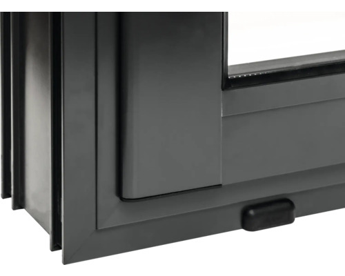 Vue détaillée d''une fenêtre en plastique grise