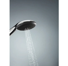 Handbrause mit fließendem Wasser