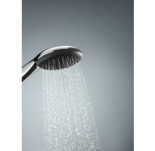 Handbrause mit fließendem Wasser