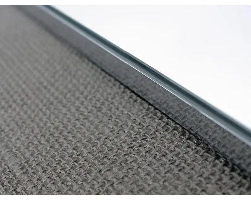 Gros plan d''une hotte aspirante avec filtre textile