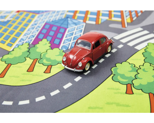Spielteppich mit Stadtmotiv und Spielzeugauto