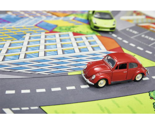Spielteppich mit Strassenmuster und Spielzeugautos