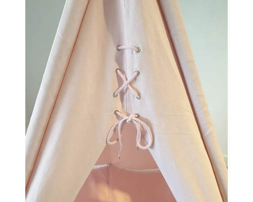 Vue détaillée d''un tipi rose pour enfants avec laçage