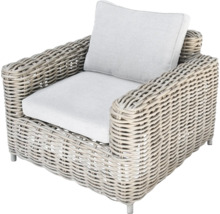Geflochtener Sessel mit Kissen für den Aussenbereich