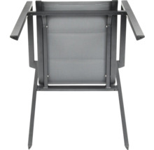 Unteransicht eines Gartenstuhls mit Aluminiumrahmen und Textilbespannung