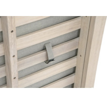 Detailansicht eines Lattenrostes aus Holz mit Halteband