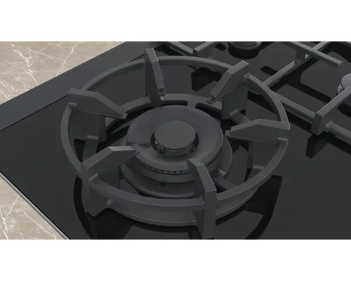 Vue détaillée d''une cuisinière à gaz avec brûleur noir