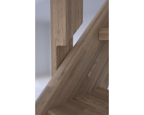 Detail einer Holztreppe